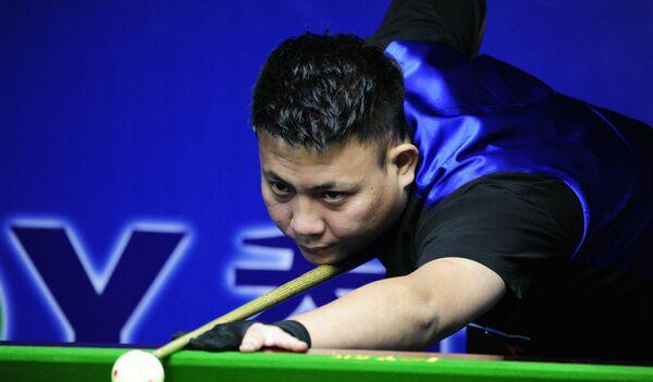 提彭领先亚巡香港公开赛首轮，黑纯一T13张新军T20