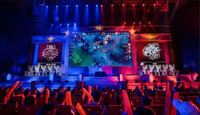 每日摄入与 每日摄入与