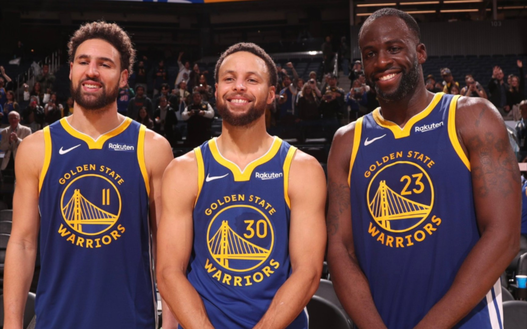 让他佩戴袖 让他佩戴袖